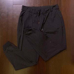 Lululemon On the Fly Joggers